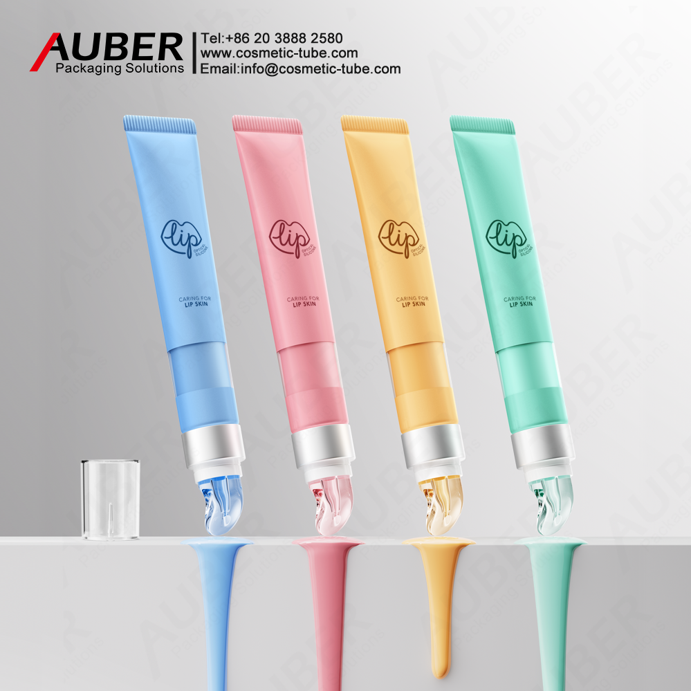 Tubo para cuidado labial com aplicador de silicone transparente